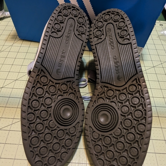 Adidas Forum Low Home Alone 2 Size 12, worn once! - Picture 4 of 8